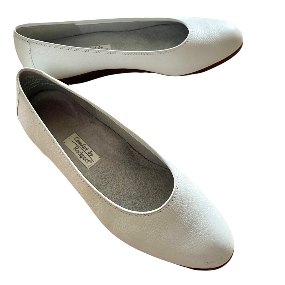 Comfort by Rockport 7 1/2 M Women’s White Pebbled Leather Slip On Shoes